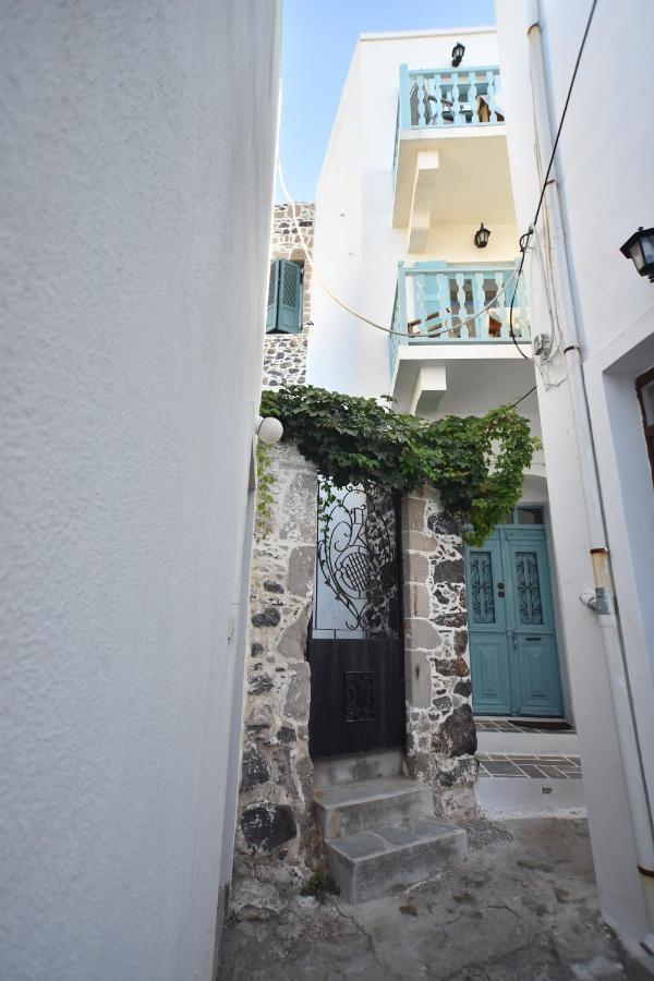 Traditional House By The Sea Mandrákion Exterior photo