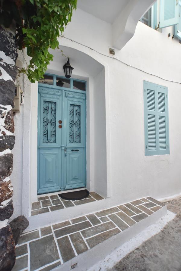 Traditional House By The Sea Mandrákion Exterior photo